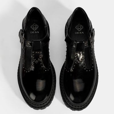 Kadın Siyah Zımba Detaylı T-Bant Rugan Ayakkabı