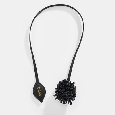 Kahve Çiçek Figürlü Monogram Detaylı Deri Charm