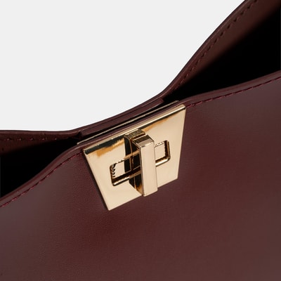 SHO-0104 AW25 KADIN OMUZ ÇANTASI