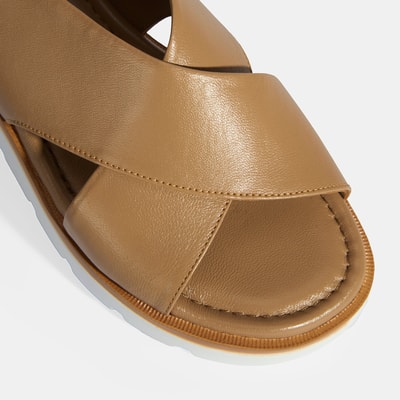 Taba Kadın Lastik Bantlı Deri Sandalet