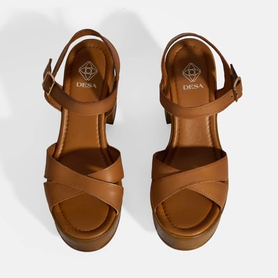 Taba Kadın Toka Detaylı Deri Sandalet