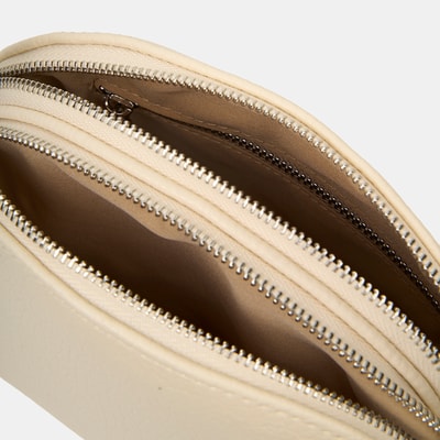 YNK-0016 SS26 KADIN POSTACI ÇANTA