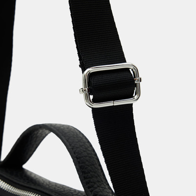 AYC-006 SS26 ERKEK POSTACI ÇANTASI