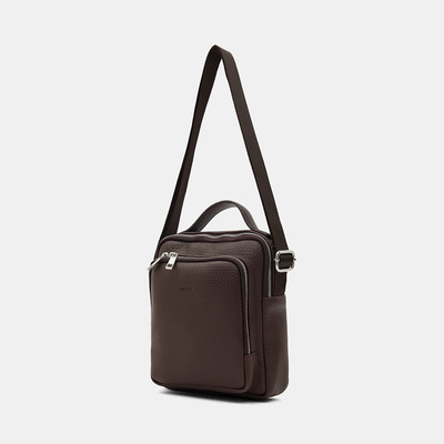 AYC-006 SS26 ERKEK POSTACI ÇANTASI