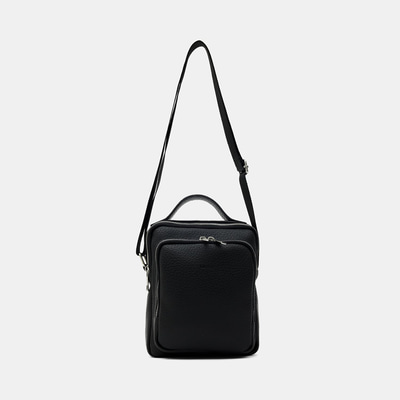 AYC-006 SS26 ERKEK POSTACI ÇANTASI