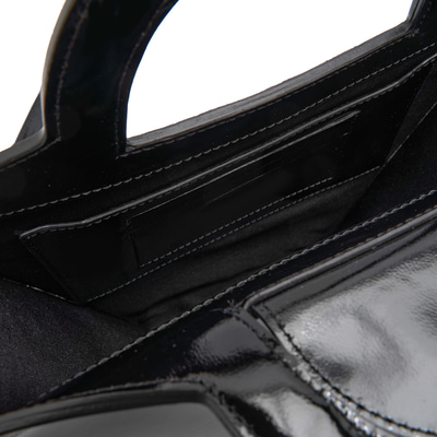 Botti Siyah Kadın Rugan Deri El Çantası