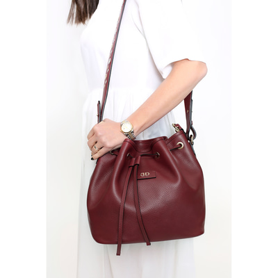 Carollina Kadın Deri Omuz Askılı Çanta