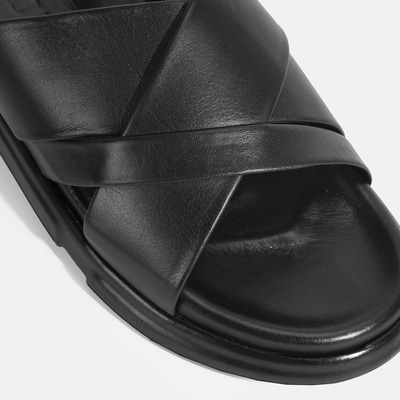 Erkek Siyah Deri Terlik