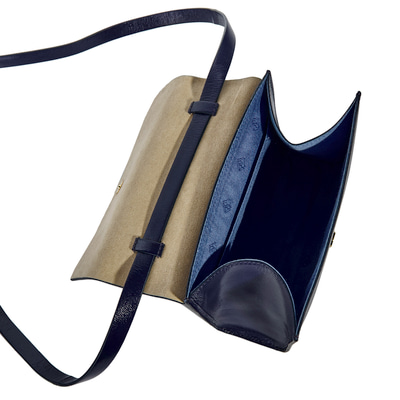 Fiyonklu Deri Çanta