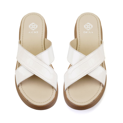 Kadın Bej Dolgu Topuklu Deri Terlik