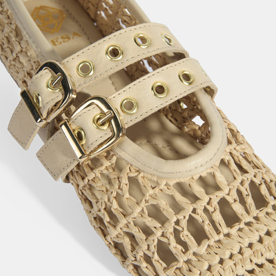 Kadın Bej Metal Toka Aksesuarlı Örgü Babet