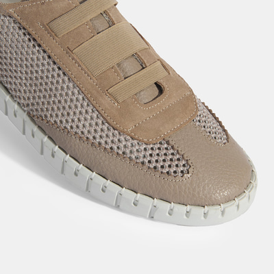 Kadın Bej Perforeli Günlük Ayakkabı