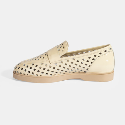 Kadın Bej Perforeli Rugan Loafer