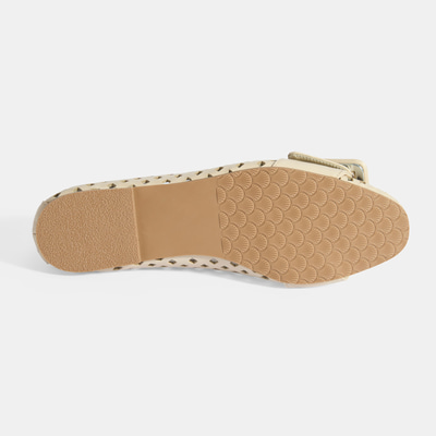 Kadın Bej Toka Aksesuarlı Perforeli Deri Babet