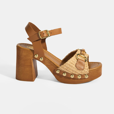 Kadın Bej Tokalı Aksesuarlı Detaylı Topuklu Sandalet