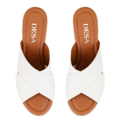 Kadın Bej Topuklu Deri Terlik