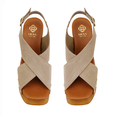 Kadın Bej Topuklu Süet Deri Sandalet