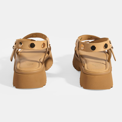 Kadın Bej Zımba Detaylı Deri Sandalet