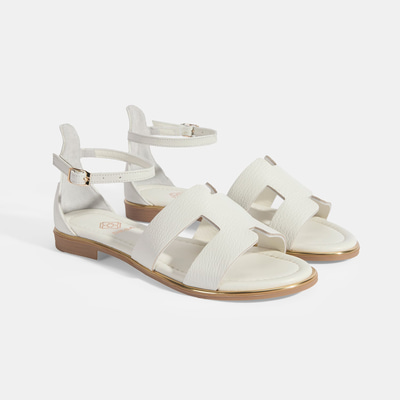Kadın Beyaz Ayarlanabilir Tokalı Deri Sandalet
