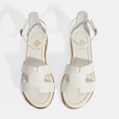 Kadın Beyaz Ayarlanabilir Tokalı Deri Sandalet