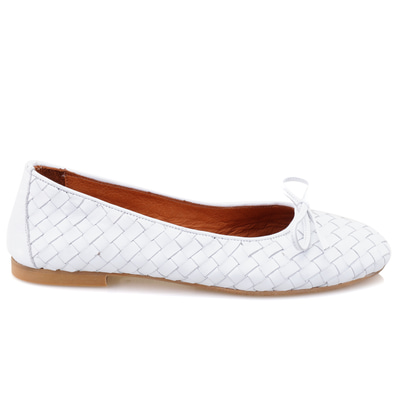 Kadın Beyaz Örgülü Deri Babet
