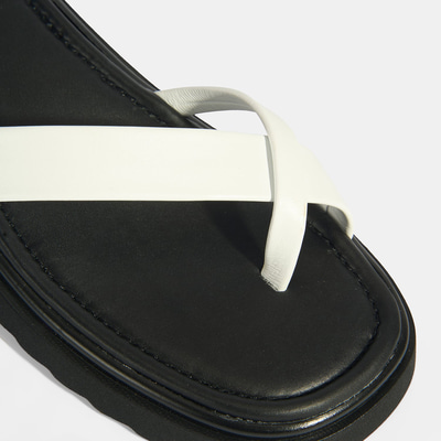 Kadın Beyaz Parmak Arası Deri Sandalet