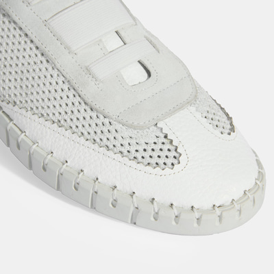 Kadın Beyaz Perforeli DesaComfort Günlük Ayakkabı