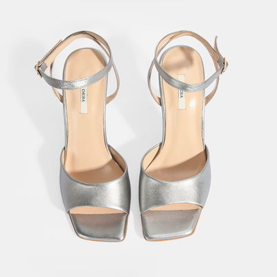 Kadın Gümüş Ayarlanabilir Tokalı Deri Abiye Topuklu Sandalet