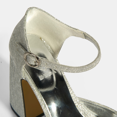 Kadın Gümüş Toka Detaylı Topuklu Abiye Sandalet