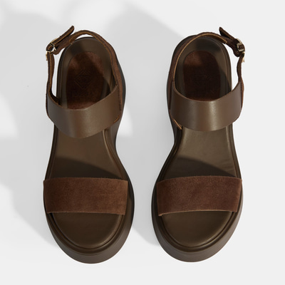 Kadın Kahve Ayarlanabilir Tokalı Deri Detaylı Dolgu Topuklu Süet Sandalet