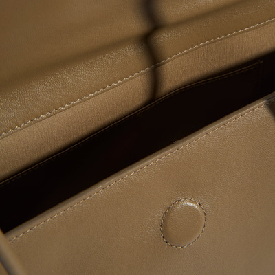 Kadın Kahve Yaprak Detaylı Deri Omuz Çantası