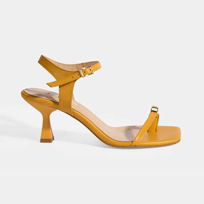 Kadın Mango Metal Aksesuarlı Parmak Arası Topuklu Ayakkabı