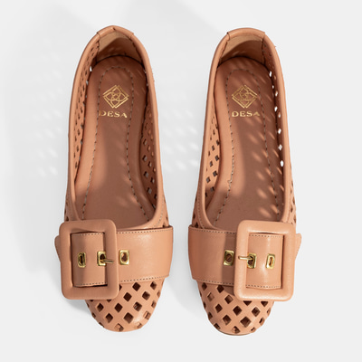 Kadın Pembe Toka Aksesuarlı Perforeli Deri Babet