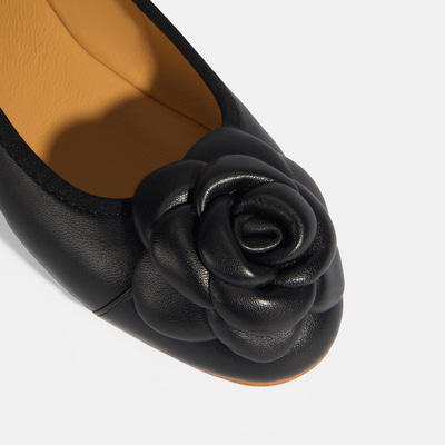 Kadın Siyah Aksesuar Detaylı Deri Babet 