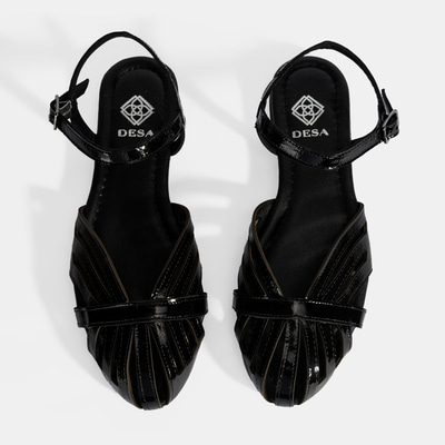 Kadın Siyah Ayarlanabilir Tokalı Rugan Sandalet