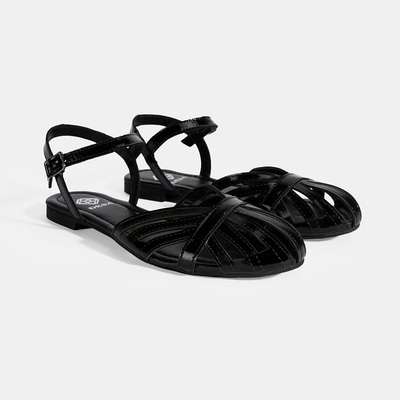 Kadın Siyah Ayarlanabilir Tokalı Rugan Sandalet