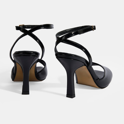 Kadın Siyah Ayarlanabilir Tokalı Rugan Topuklu Sandalet