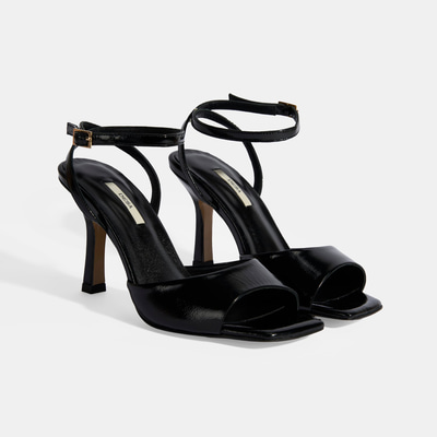 Kadın Siyah Ayarlanabilir Tokalı Rugan Topuklu Sandalet