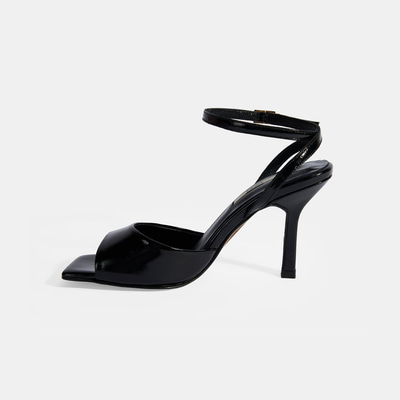 Kadın Siyah Ayarlanabilir Tokalı Rugan Topuklu Sandalet