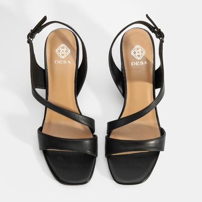 Kadın Siyah Ayarlanabilir Tokalı Topuklu Deri Sandalet