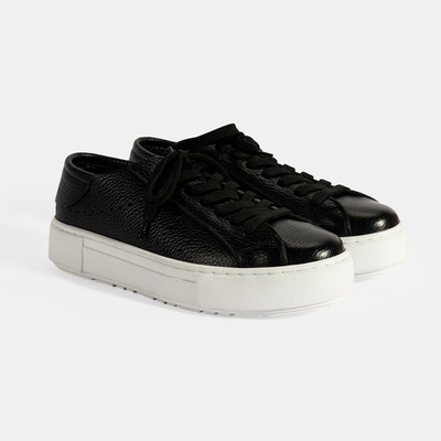 Kadın Siyah Bağcıklı Deri Günlük Ayakkabı