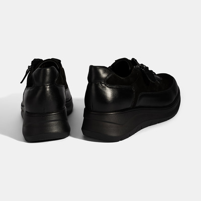 Kadın Siyah Bağcıklı DesaComfort Deri Ayakkabı