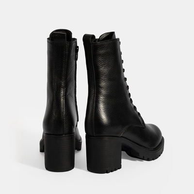 Kadın Siyah Bağcıklı Kalın Topuklu Deri Bot