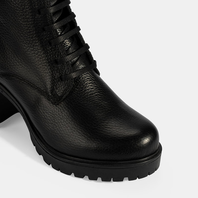 Kadın Siyah Bağcıklı Kalın Topuklu Deri Bot