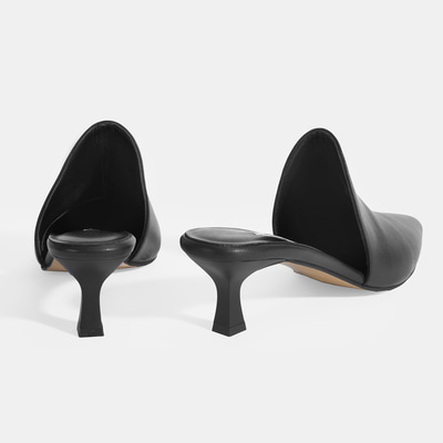 Kadın Siyah Deri Terlik 