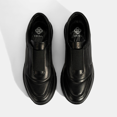 Kadın Siyah Lastikli Deri Spor Ayakkabı