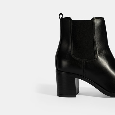 Kadın Siyah Lastikli Topuklu Deri Bot