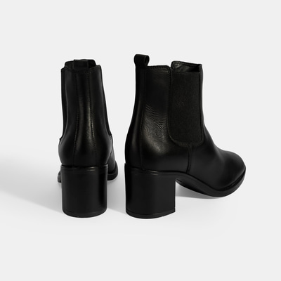 Kadın Siyah Lastikli Topuklu Deri Bot