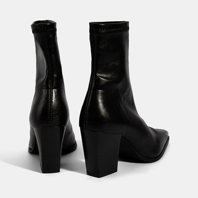 Kadın Siyah Metal Burun Detaylı Topuklu Stretch Bot