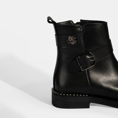 Kadın Siyah Metal Toka Detaylı Deri Bot